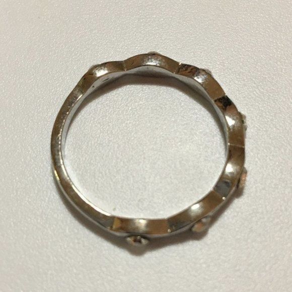 Silver Tone Ring Clear Rhinestones Simulated Diamonds Costume Jewelry Size 8 - Picture 5 of 8